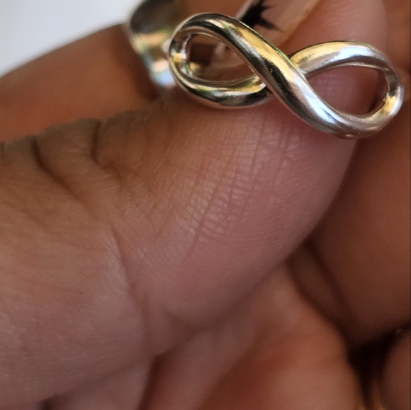 Tiffany and Co Infinity Ring - Picture 1 of 3